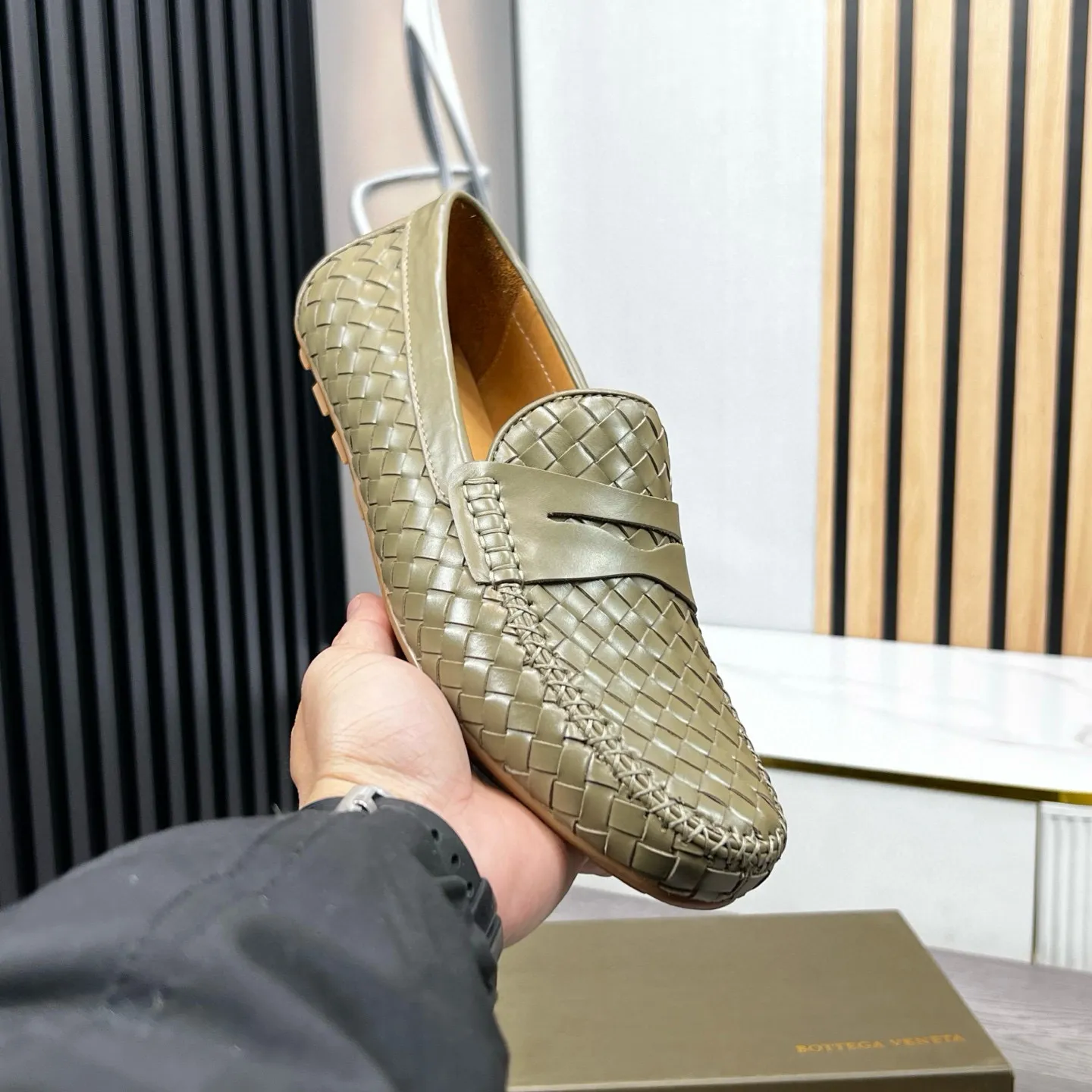 Ex-factory price 500 BV〰️Handmade classic men's leather shoes, Doudou shoes👉👉driving shoes, slip-on shoes, made of imported cowhide woven from Italy, 💕water-dyed cowhide lining, 🔊original outsole, waterproof platform design, comfortable on the feet. A good choice for traveling and driving, two colors available, code number: 38-44, (45 can be customized)
